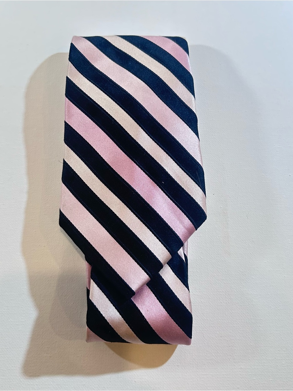 Croft & Barrow Men’s 100% Silk Tie Pink Black Striped Satin Sheen Necktie